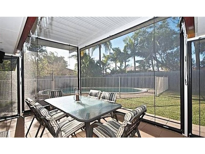 18 Forest Hills Ct, Parkwood QLD 4214