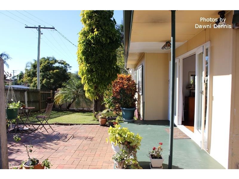 8 Stoke Lane, Labrador QLD 4215