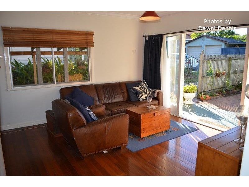 8 Stoke Lane, Labrador QLD 4215