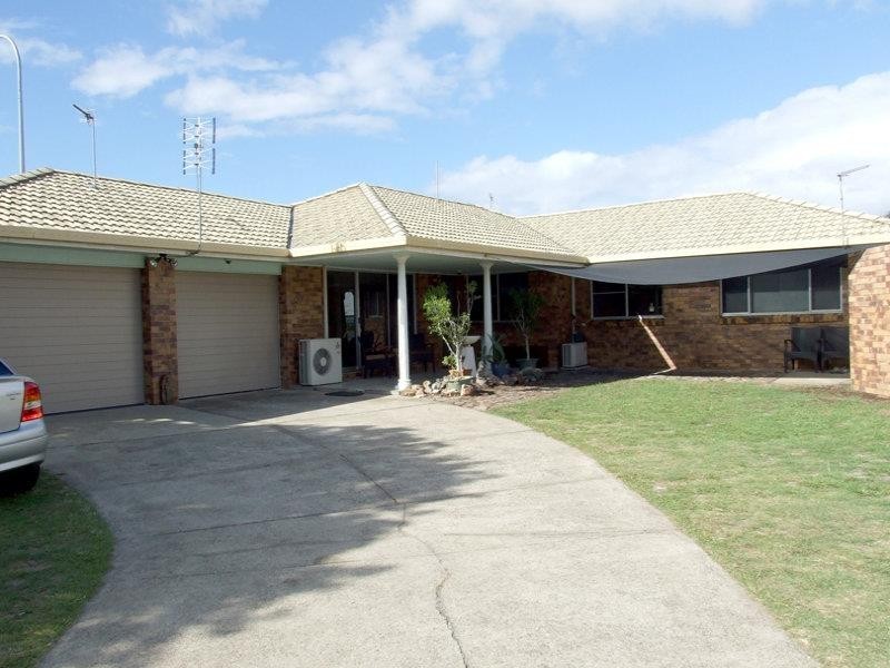 38 Sunbird Ave, Paradise Point QLD 4216
