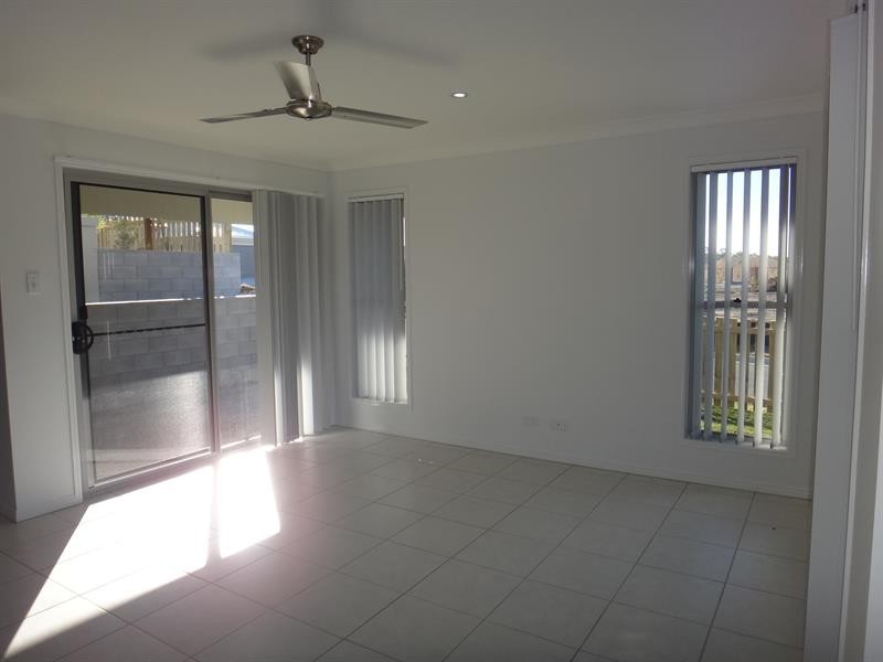 15 Damian Leeding Way, Upper Coomera QLD 4209