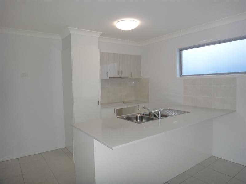 15 Damian Leeding Way, Upper Coomera QLD 4209