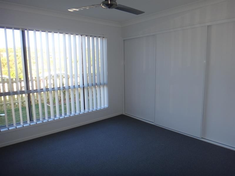 15 Damian Leeding Way, Upper Coomera QLD 4209