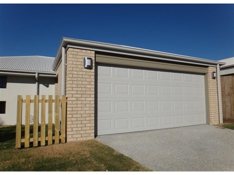 15 Damian Leeding Way, Upper Coomera QLD 4209