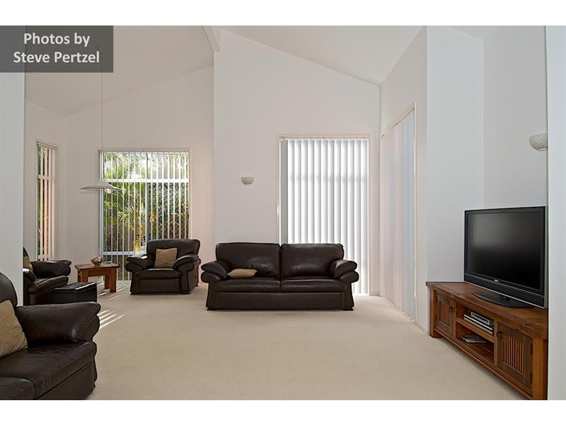 17 Gary Player Cres, Parkwood QLD 4214