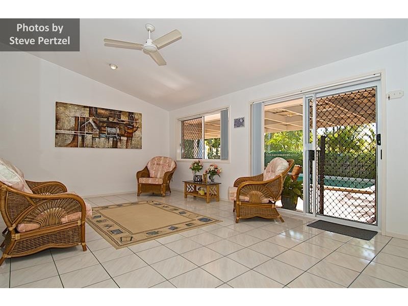 17 Gary Player Cres, Parkwood QLD 4214
