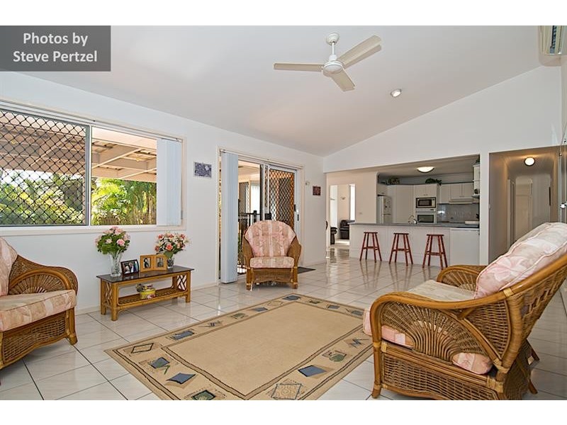 17 Gary Player Cres, Parkwood QLD 4214