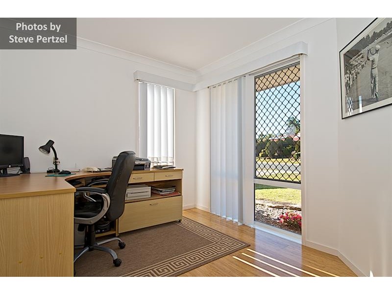 17 Gary Player Cres, Parkwood QLD 4214