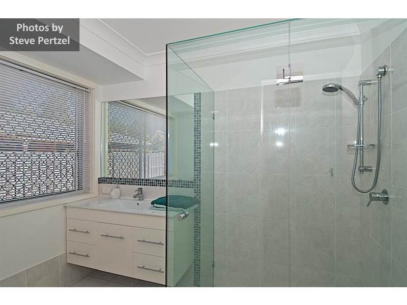 17 Gary Player Cres, Parkwood QLD 4214