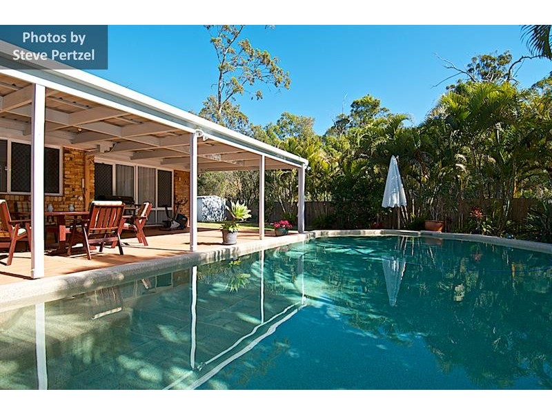 17 Gary Player Cres, Parkwood QLD 4214