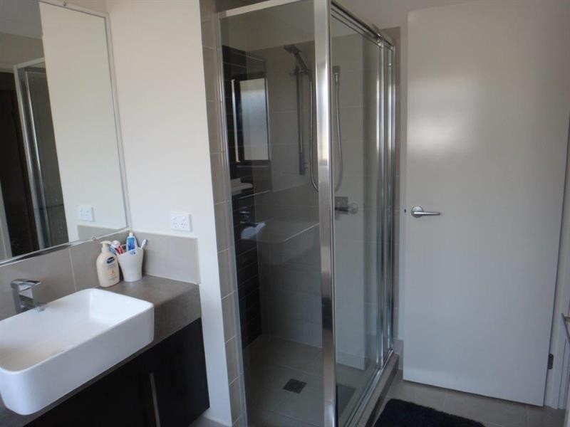 44 Azure Way, Hope Island QLD 4212