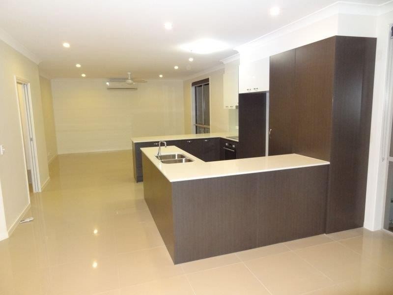 1/79 Falconer St, Southport QLD 4215