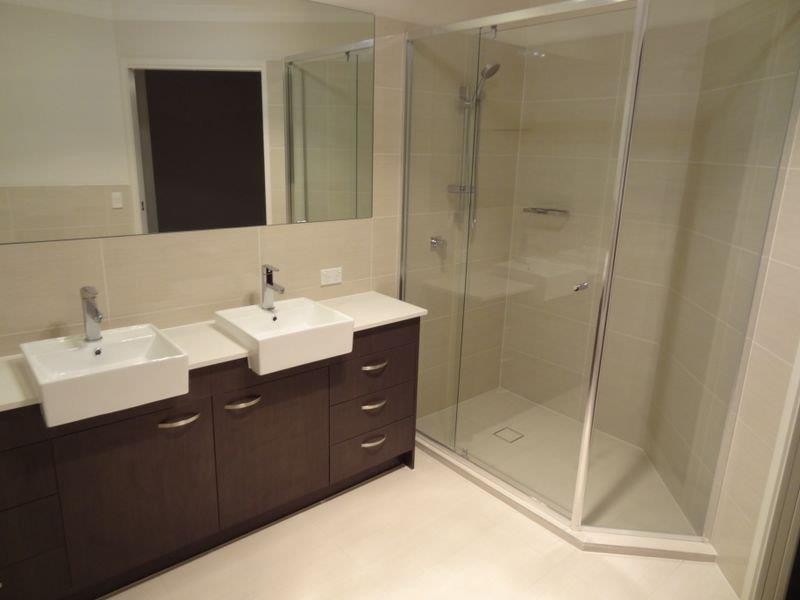 1/79 Falconer St, Southport QLD 4215