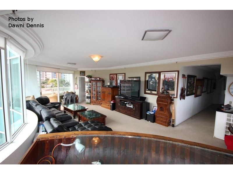 11/3 Tedder Ave, Main Beach QLD 4217