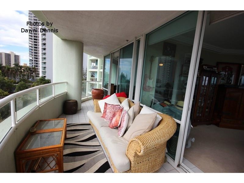 11/3 Tedder Ave, Main Beach QLD 4217