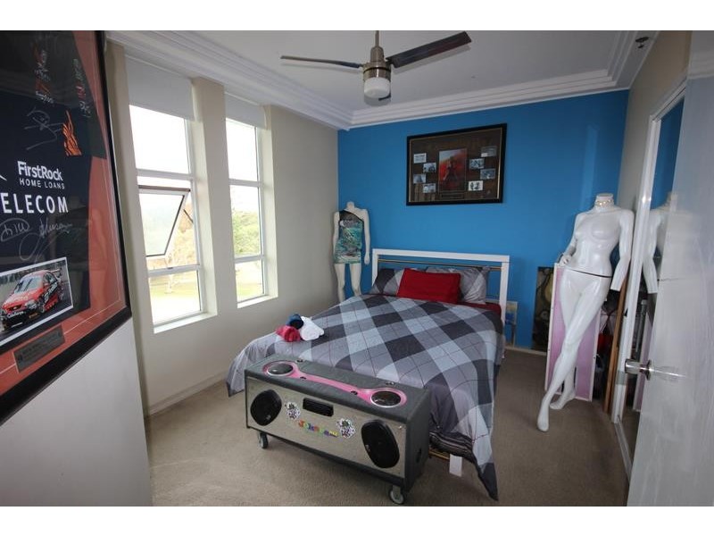 11/3 Tedder Ave, Main Beach QLD 4217