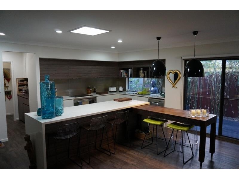 9 Ashgrove Ave, Runaway Bay QLD 4216