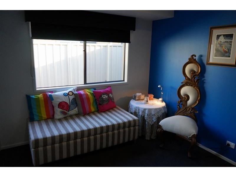 9 Ashgrove Ave, Runaway Bay QLD 4216