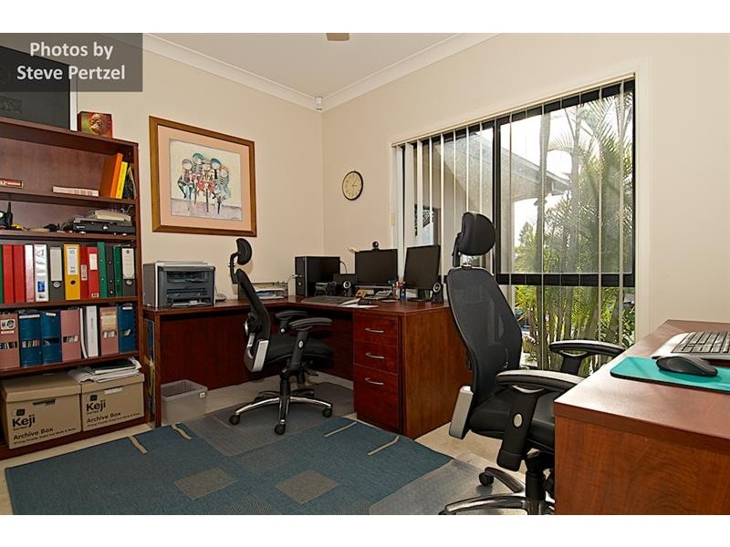 43 Arun Dr, Arundel QLD 4214