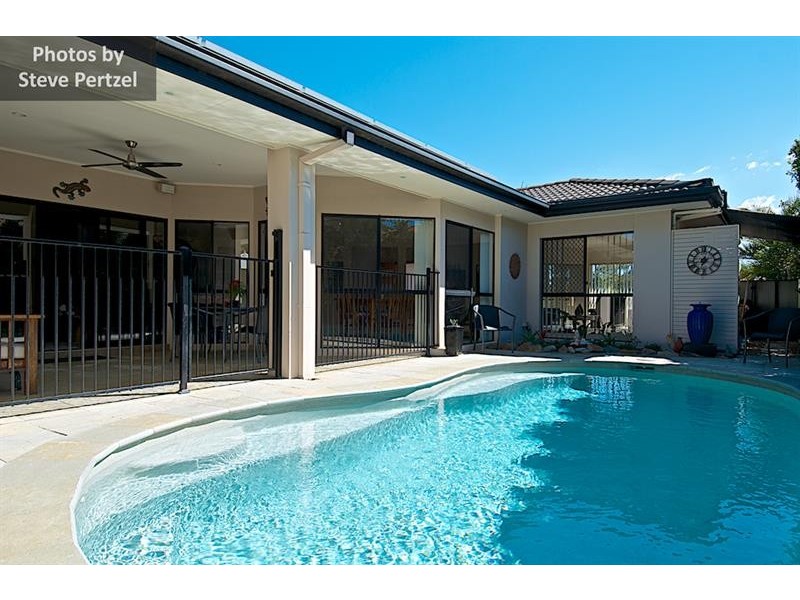 43 Arun Dr, Arundel QLD 4214