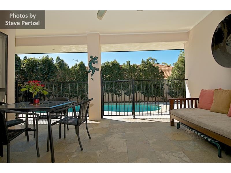 43 Arun Dr, Arundel QLD 4214