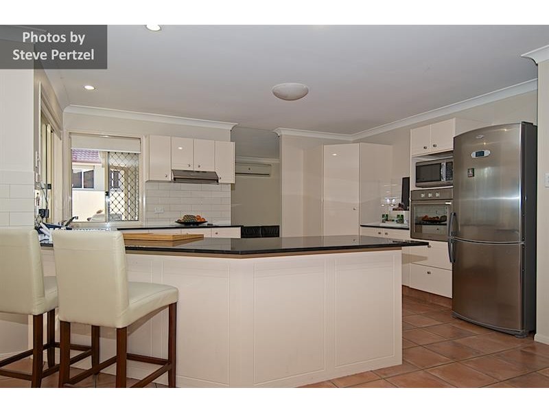 45 Canada Pl, Arundel QLD 4214