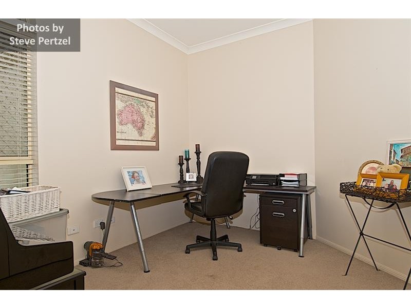 45 Canada Pl, Arundel QLD 4214