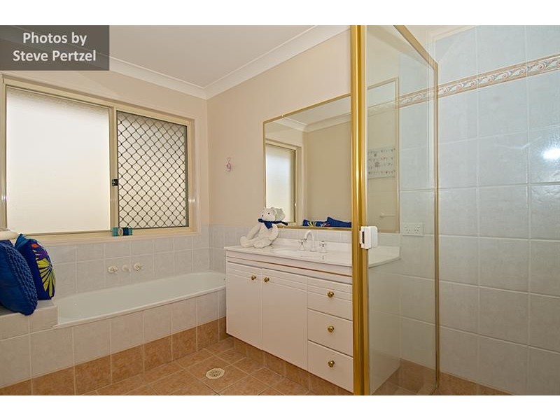 45 Canada Pl, Arundel QLD 4214