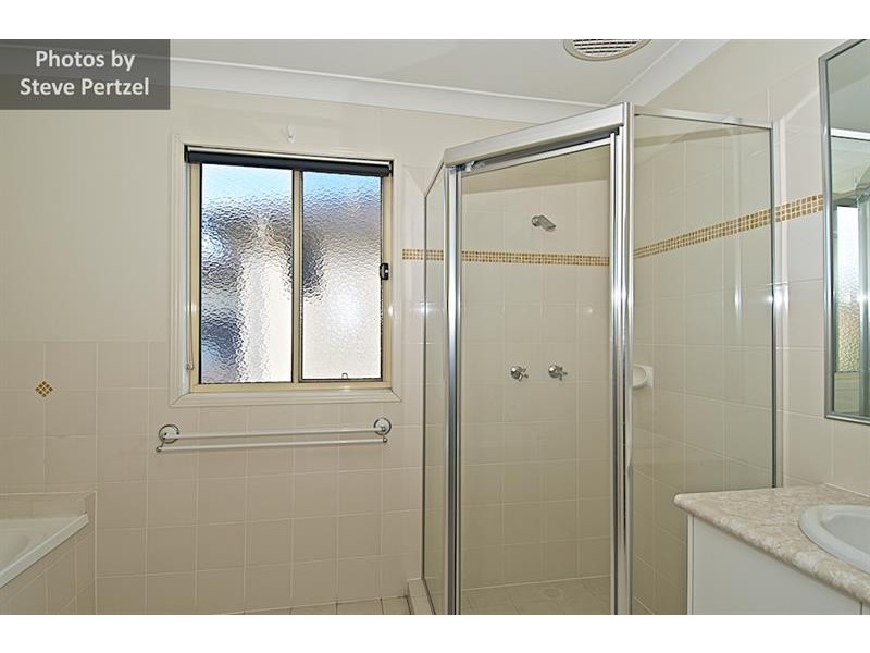 62 Tiger Dr, Arundel QLD 4214