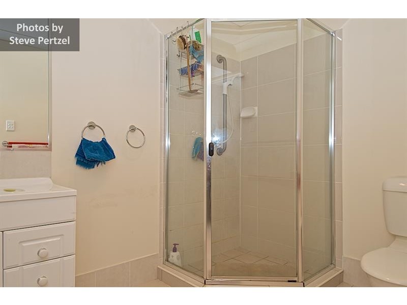 69 Victoria Dr, Pacific Pines QLD 4211