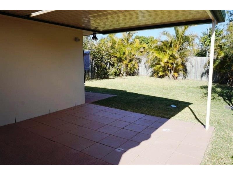 2/130 Greenacre Dr, Parkwood QLD 4214