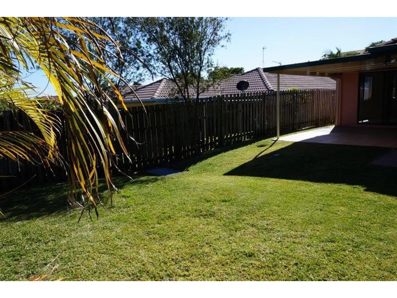 2/130 Greenacre Dr, Parkwood QLD 4214