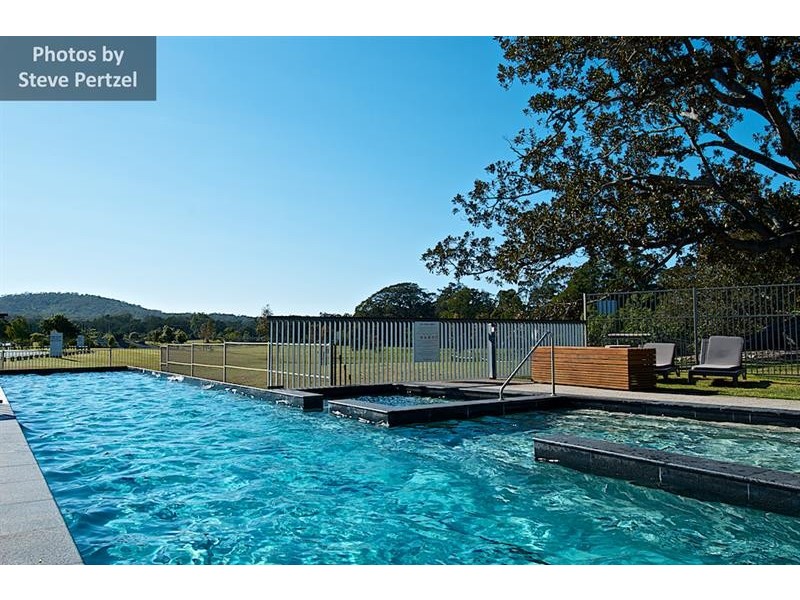 24 Riverbreeze  Cres, Maudsland QLD 4210