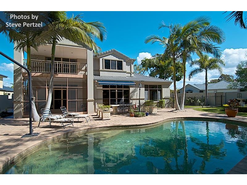 26 Fitzalan Cct, Arundel QLD 4214