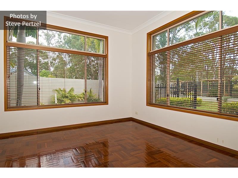 26 Fitzalan Cct, Arundel QLD 4214