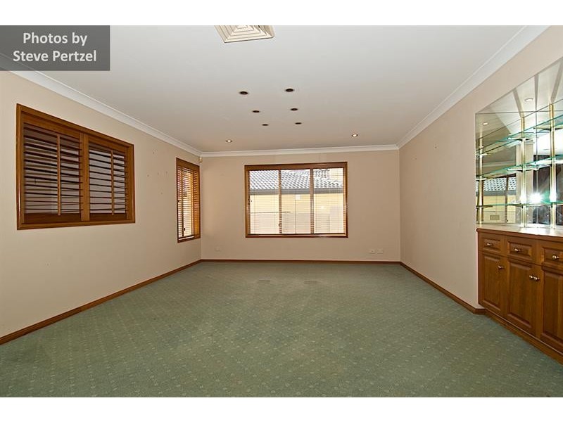 26 Fitzalan Cct, Arundel QLD 4214