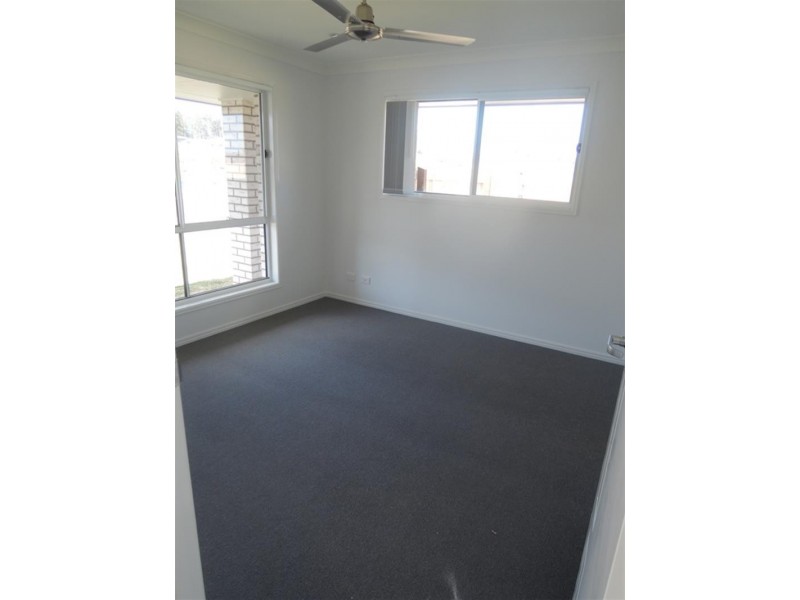 9 Lachlan  St, Gleneagle QLD 4285