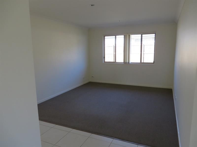 4 Joanne Ct, Gleneagle QLD 4285