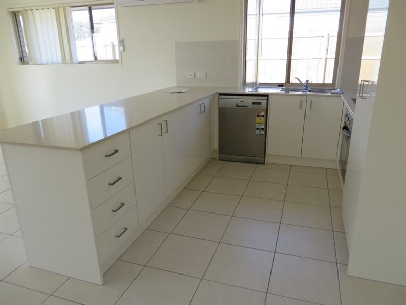 4 Joanne Ct, Gleneagle QLD 4285