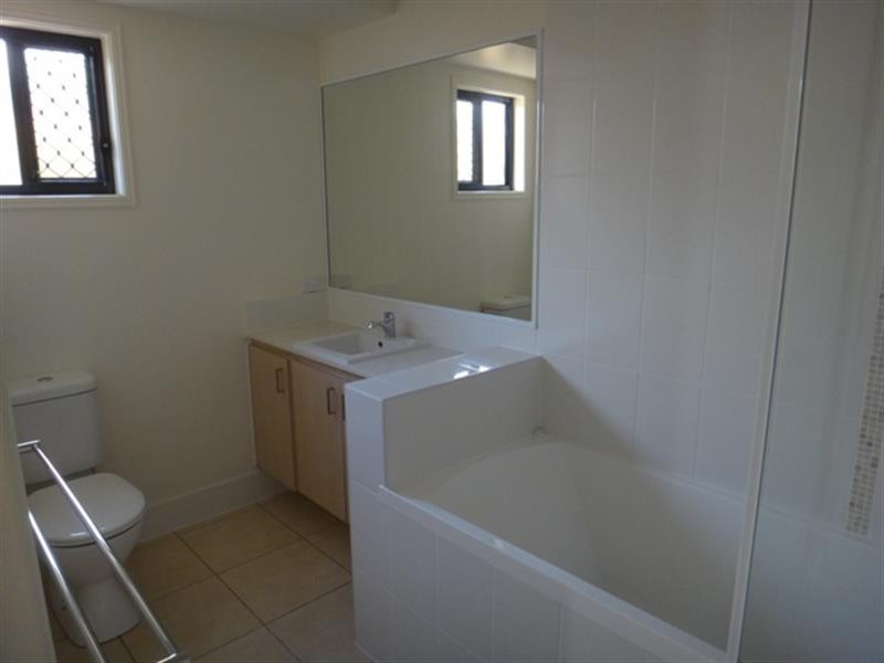 45 Damian Leeding Way, Upper Coomera QLD 4209