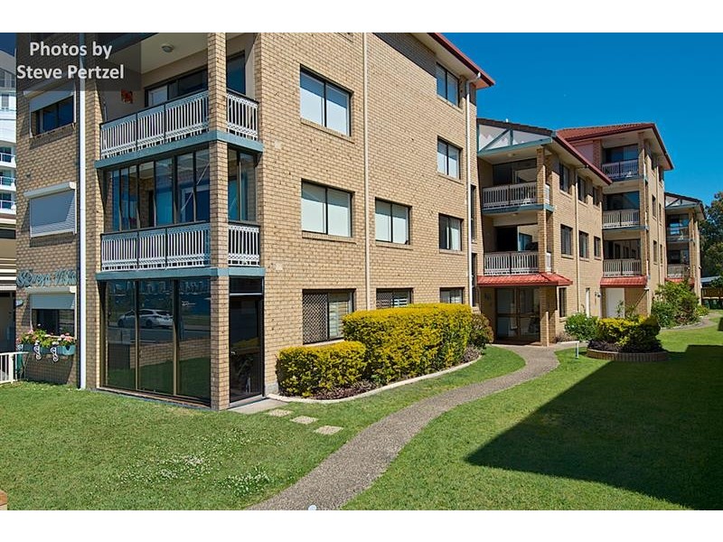 7/250 Marine  Pde, Labrador QLD 4215