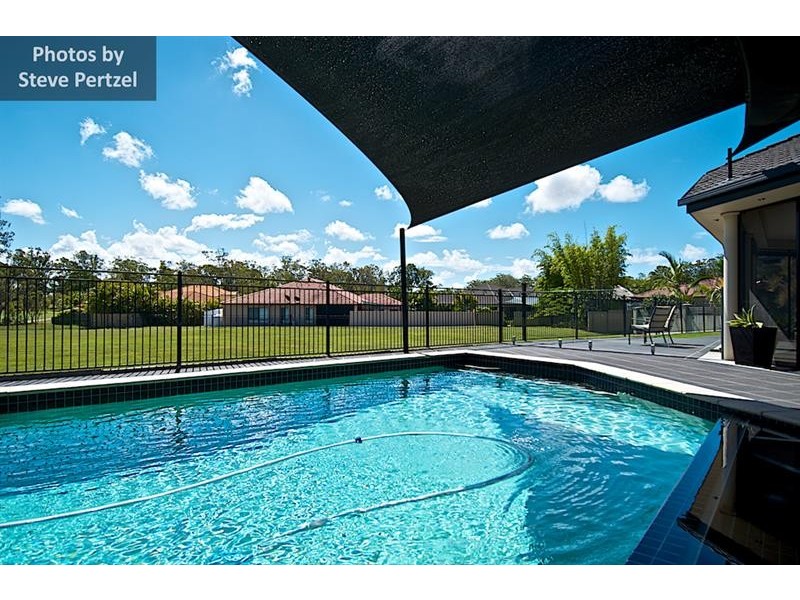 7 Selsey  Ct, Arundel QLD 4214