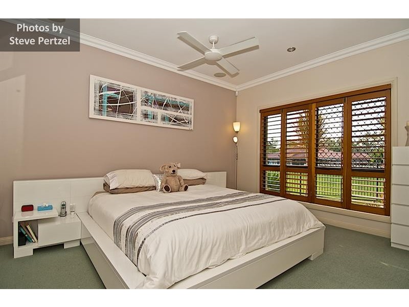 7 Selsey  Ct, Arundel QLD 4214