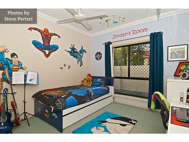 7 Selsey  Ct, Arundel QLD 4214