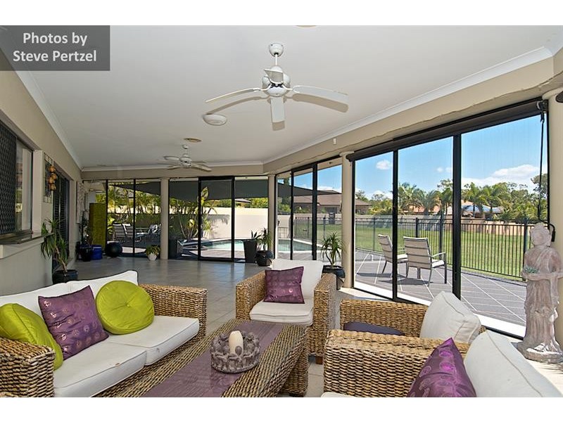 7 Selsey  Ct, Arundel QLD 4214