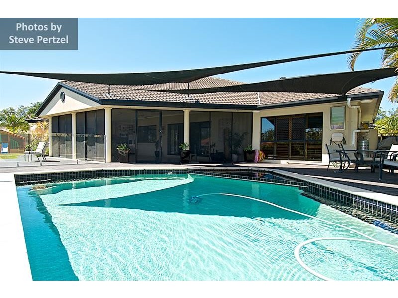 7 Selsey  Ct, Arundel QLD 4214