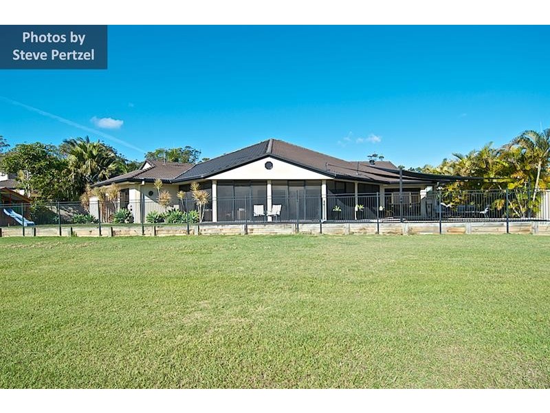 7 Selsey  Ct, Arundel QLD 4214