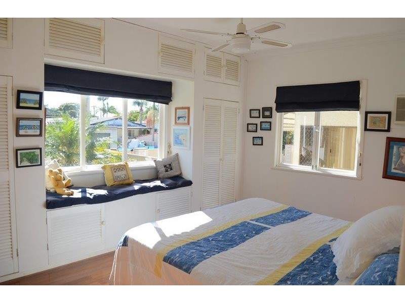 8 Stoke Lane, Labrador QLD 4215