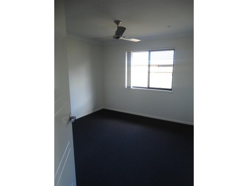 13 Lachlan St, Gleneagle QLD 4285