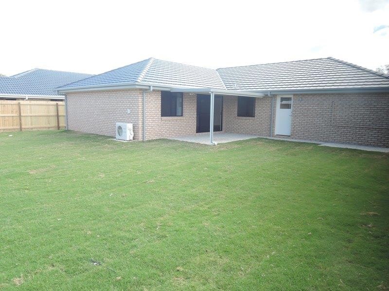 13 Lachlan St, Gleneagle QLD 4285